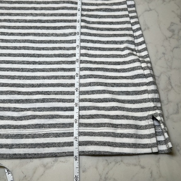 Duluth Trading Co Women’s Longtail T Tunic Grey White Stripe Size Large - Picture 6 of 6